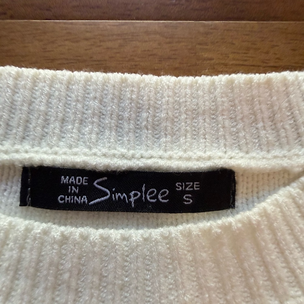 Simplee Apparel Cream Textured Sweater Size Small - Picture 8 of 9